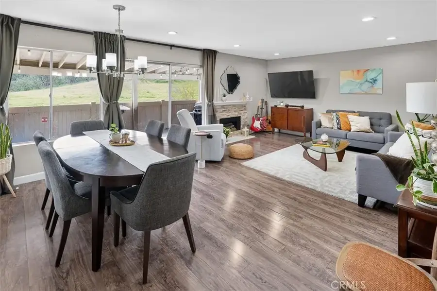 26283 Rainbow Glen, Newhall, CA 91321 - Image #2