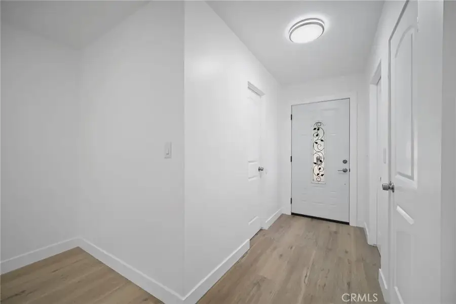 7848 Chastain Avenue, Reseda, CA 91335 - Image #3