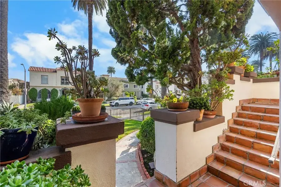 137 N Hamilton Drive, Beverly Hills, CA 90211 - #3