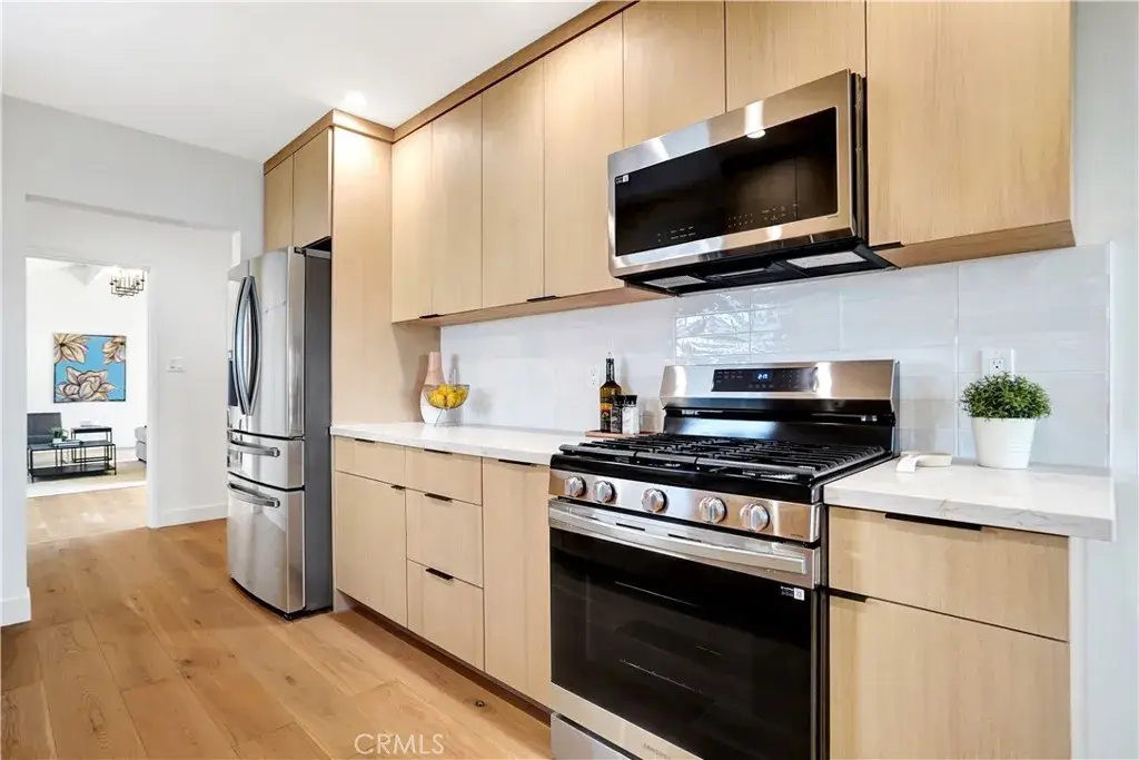 6438 Lindley Ave, Reseda, CA 91335 - Image #1