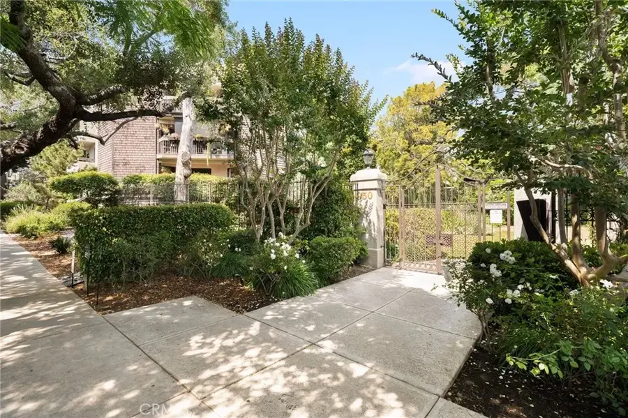 950 N Kings, West Hollywood, CA 90069 - Image #2