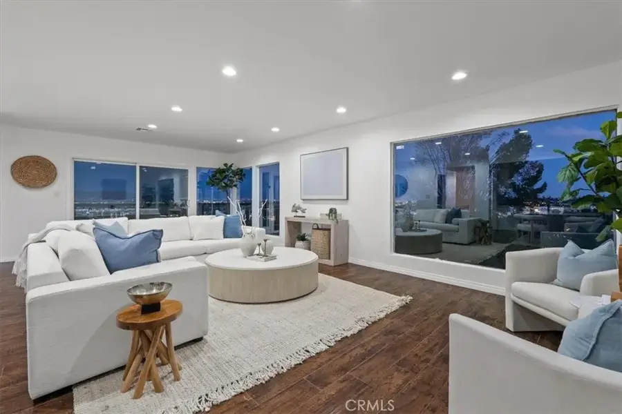 5160 Medina Road, Woodland Hills, CA 91364 - #2