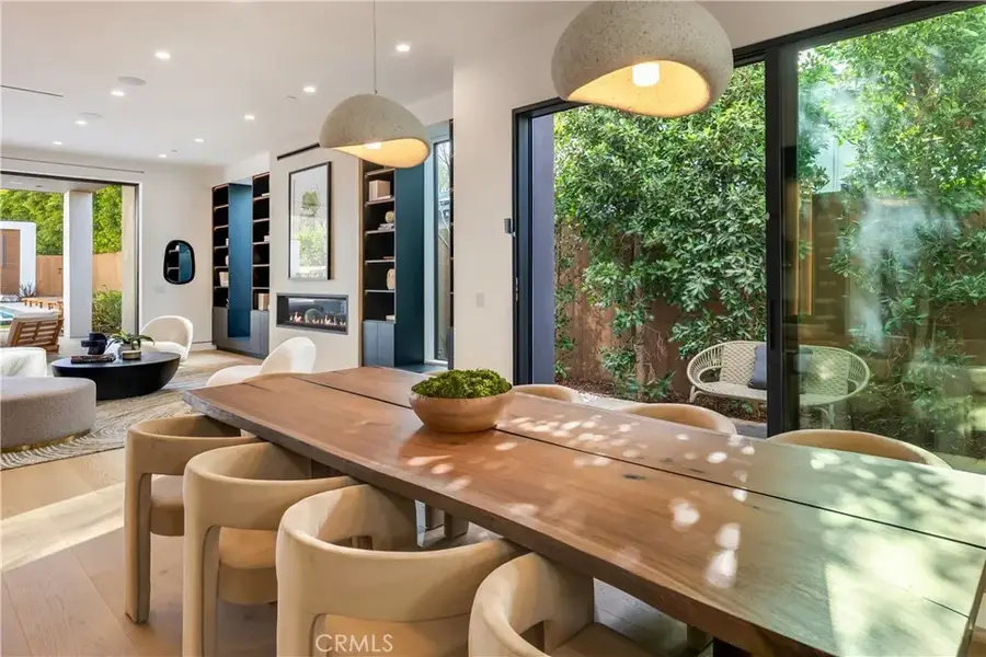 22930 Dolorosa Street, Woodland Hills, CA 91367 - Image #2