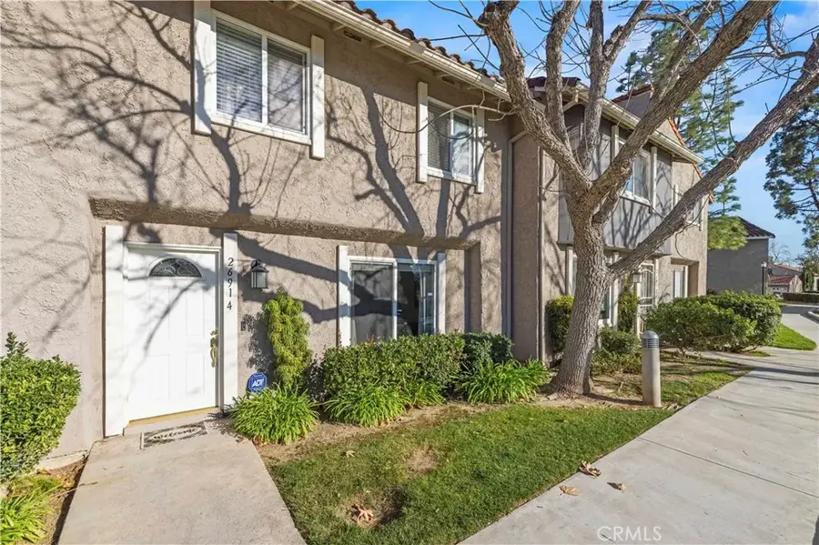 26914 Via Terraza, Saugus, CA 91350 - Image #2