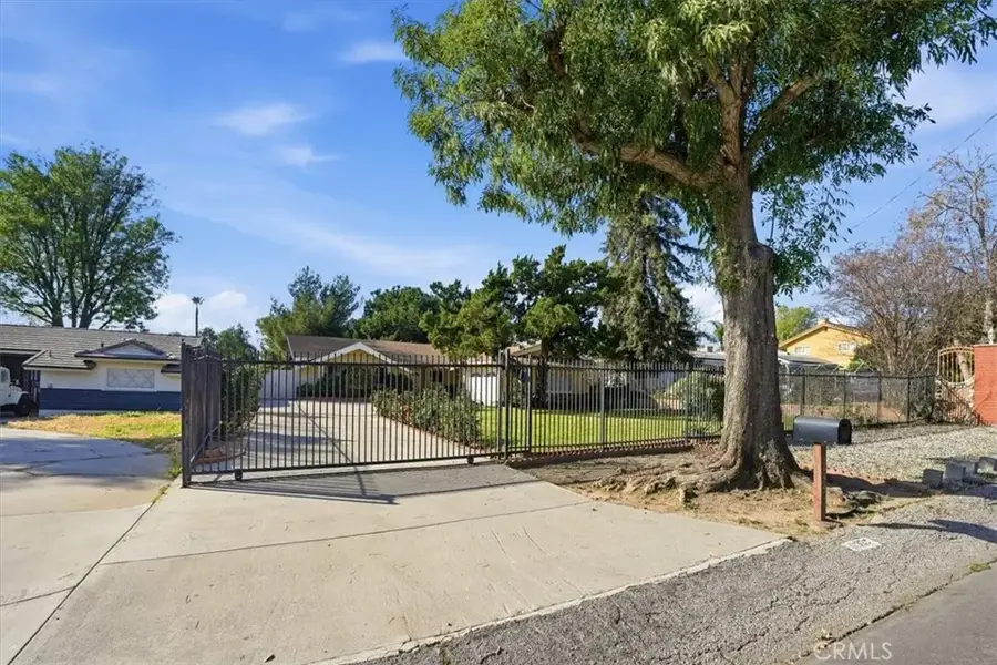 11357 Orcas Avenue, Sylmar, CA 91342 - Image #3
