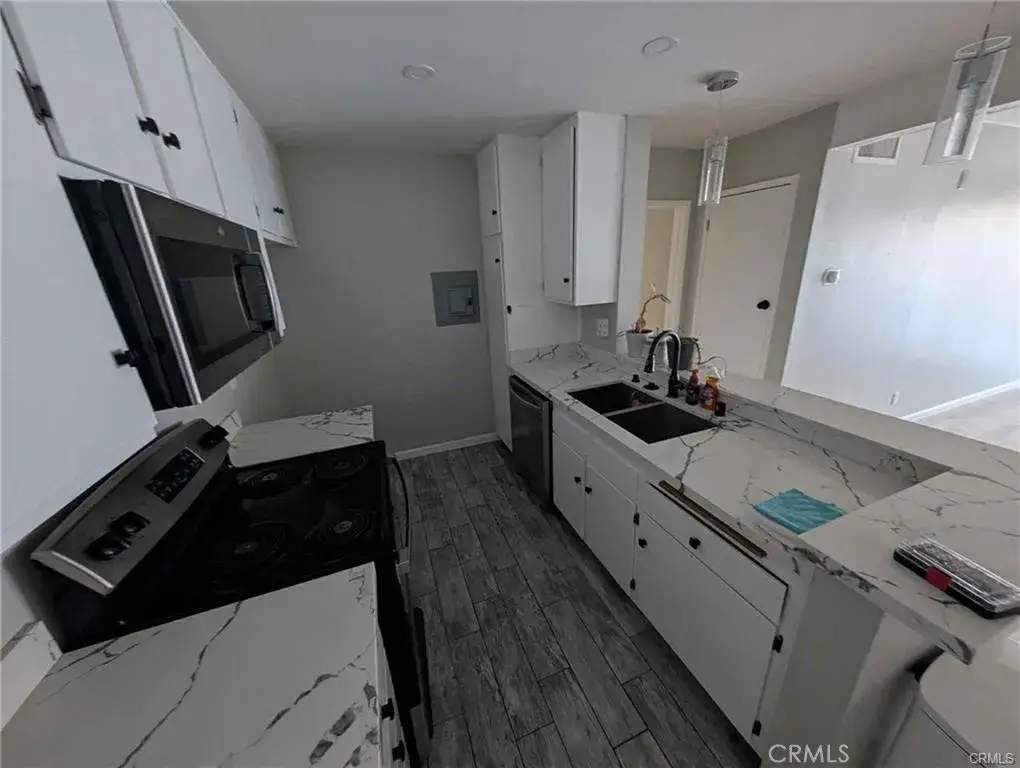 5460 White Oak Avenue #c302, Encino, CA 91316 - Image #1