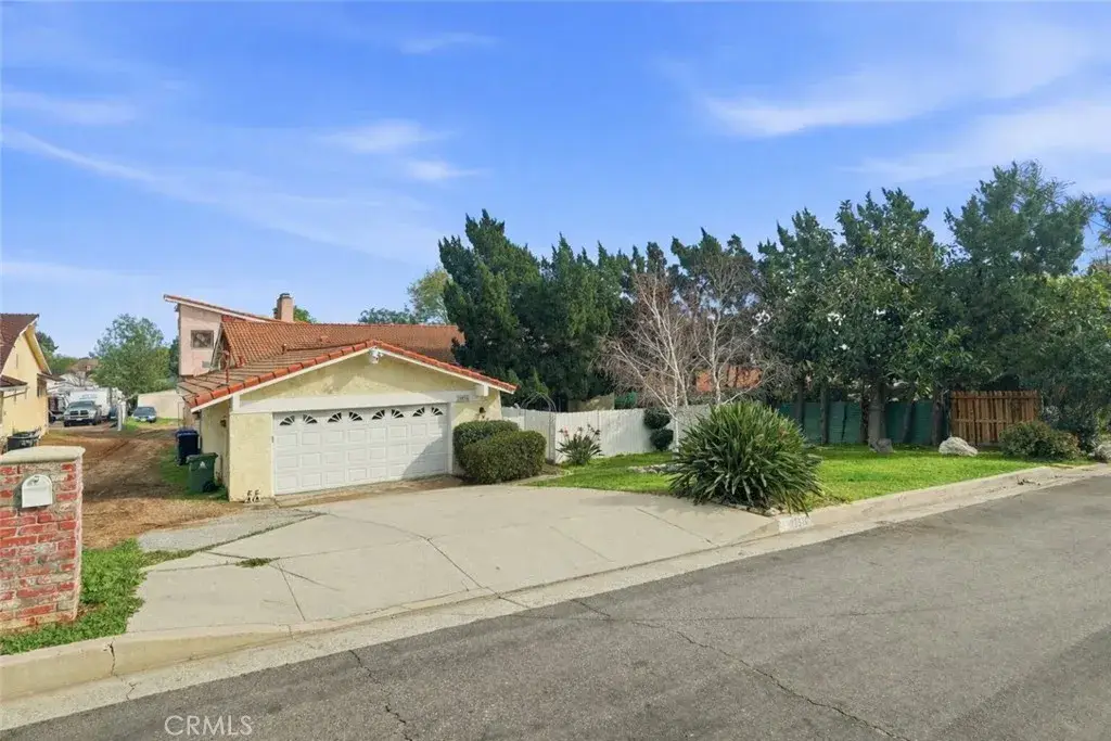 10516 Independence Avenue, Chatsworth, CA 91311 - #1