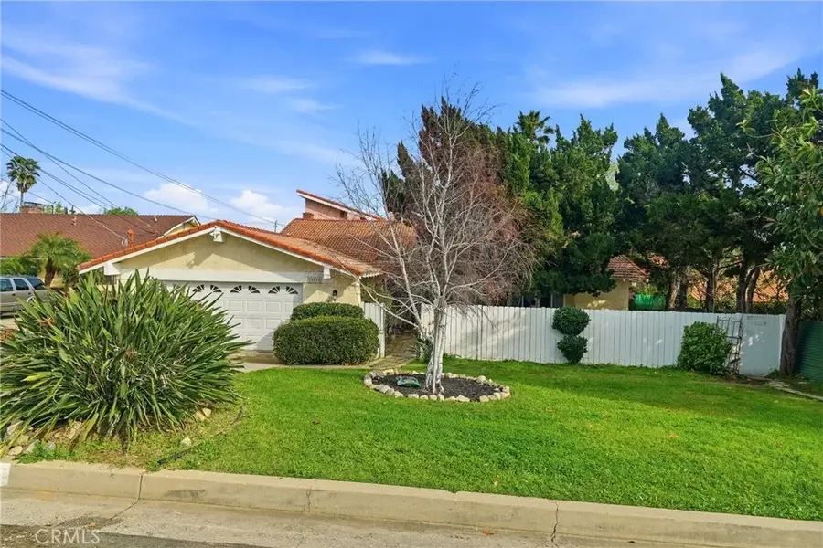 10516 Independence Avenue, Chatsworth, CA 91311 - #2