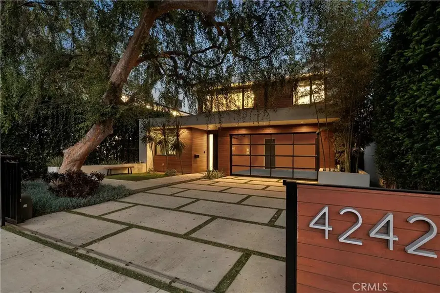 4242 Vantage Avenue, Studio City, CA 91604 - Image #2