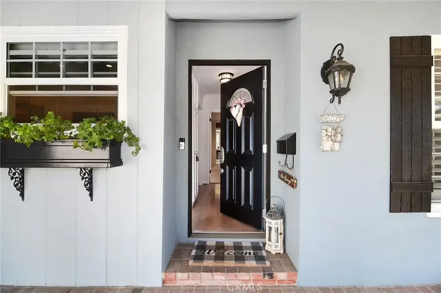 5348 Veloz Avenue, Tarzana, CA 91356 - Image #3