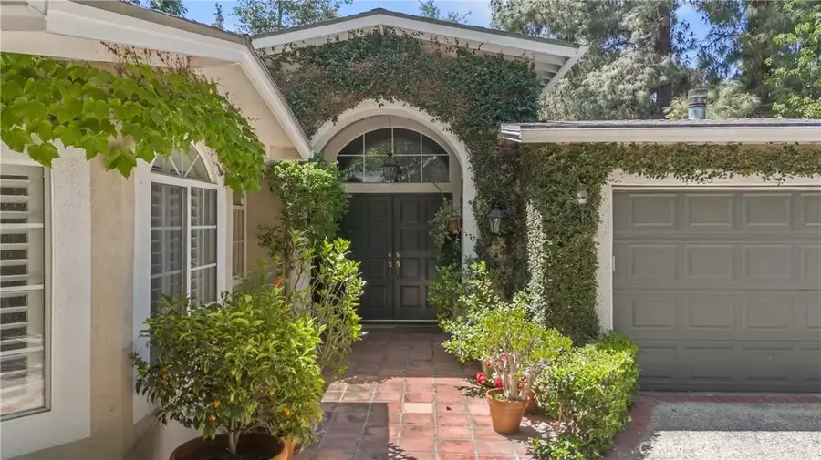 3818 Hayvenhurst Avenue, Encino, CA 91436 - #3