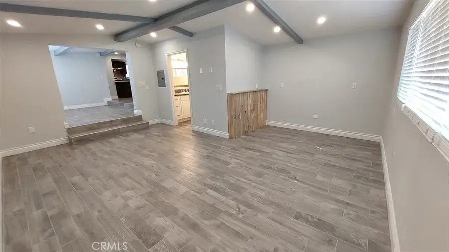 8649 Cantaloupe Avenue, Panorama City, CA 91402 - Image #3