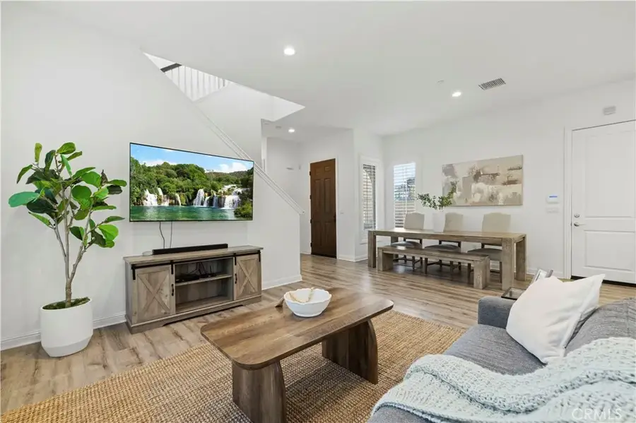 20629 W Chestnut Circle, Porter Ranch, CA 91326 - #2