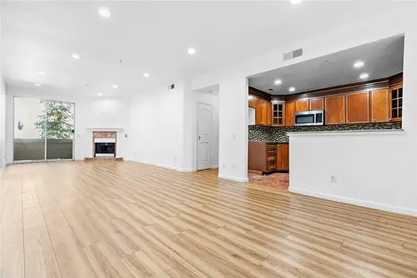 16940 Chatsworth #208, Granada Hills, CA 91344