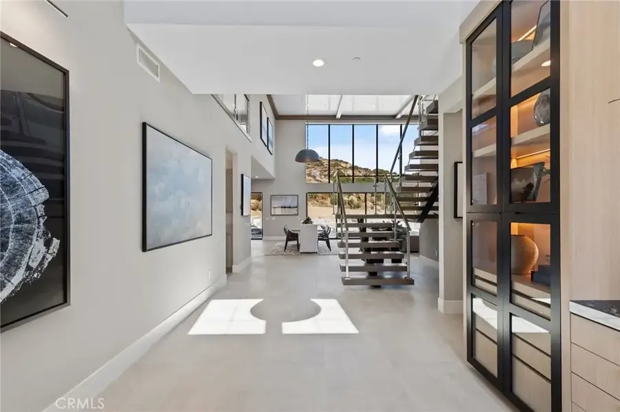 9522 N Andora Avenue, Chatsworth, CA 91311 - #2