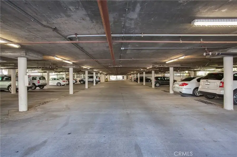 5535 Canoga Avenue #207, Woodland Hills, CA 91367 - Image #3