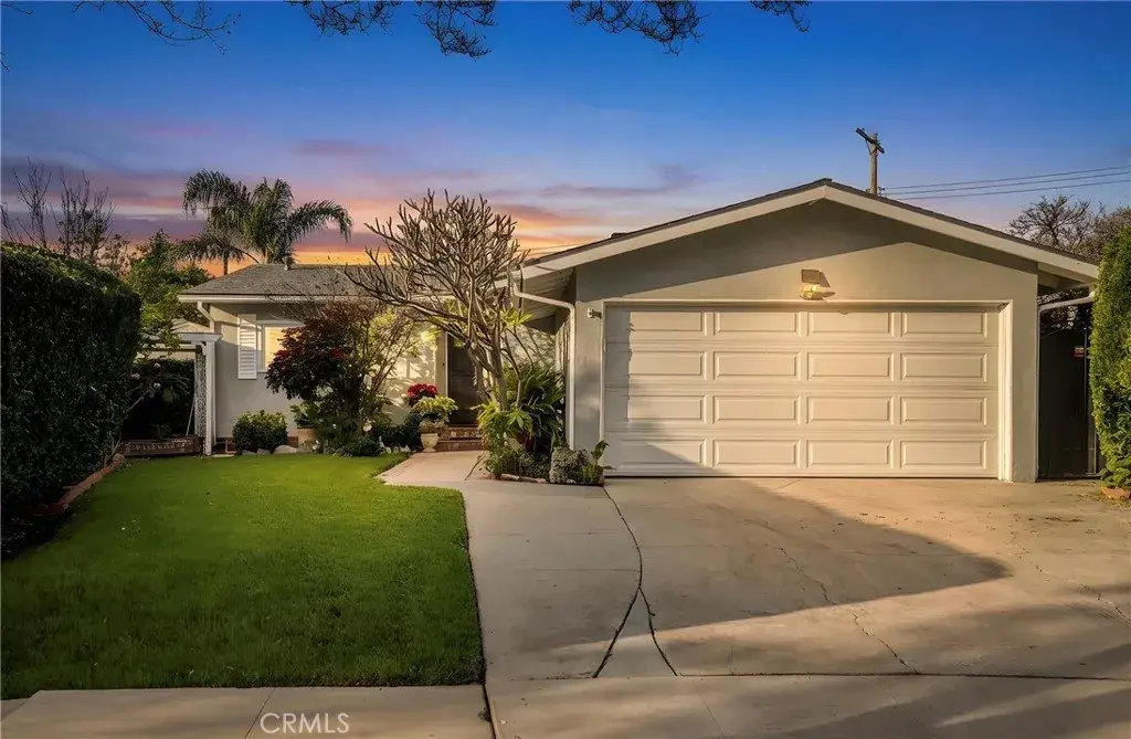 19016 Runnymede, Reseda, CA 91335 - #1