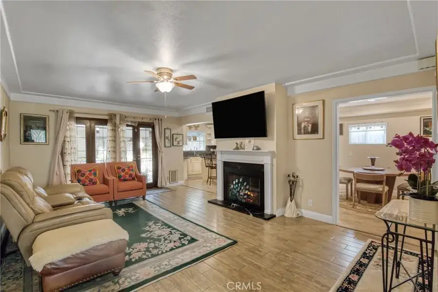 19016 Runnymede, Reseda, CA 91335 - #3