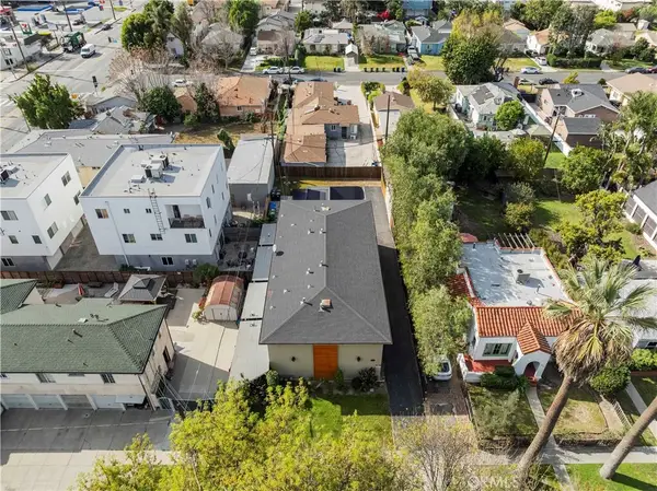 5619 Irvine Avenue, North Hollywood, CA 91601