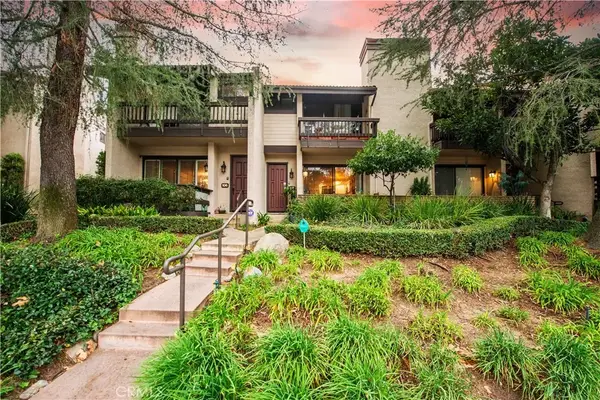 5711 Owensmouth #107, Woodland Hills, CA 91367