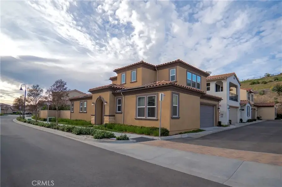 20525 Martingale, Saugus, CA 91350 - #2