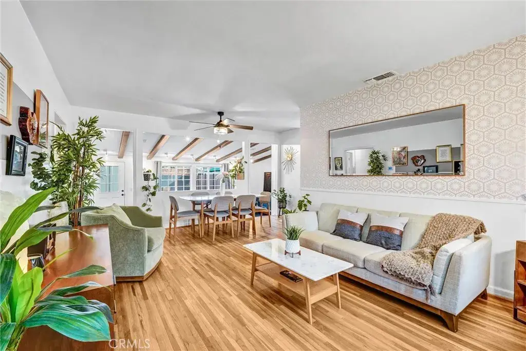 7758 Chimineas Avenue, Reseda, CA 91335 - #1