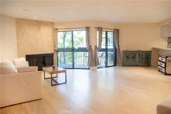 950 N Kings #245, West Hollywood, CA 90069