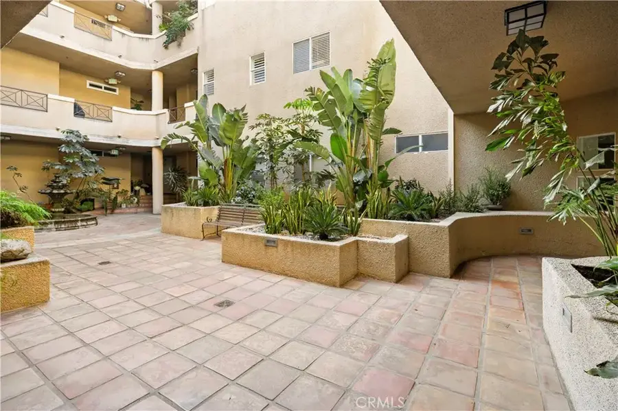 12060 Hoffman Street #103, Studio City, CA 91604 - #2