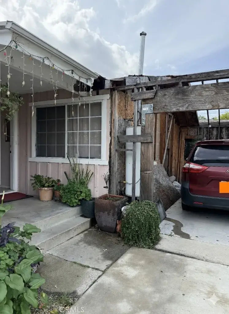 18800 Arminta, Reseda, CA 91335 - #3
