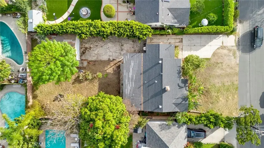 6912 Cedros Avenue, Van Nuys, CA 91405 - #2