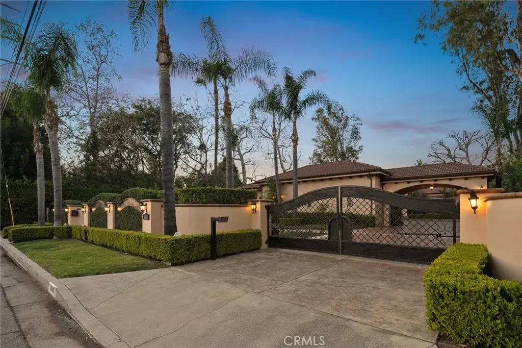 13845 Magnolia Boulevard, Sherman Oaks, CA 91423 - #1