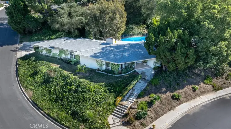 16237 Meadowridge, Encino, CA 91436 - #3