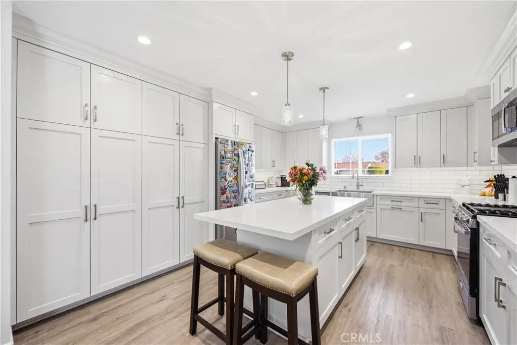 2235 Clover, Simi Valley, CA 93065 - #1