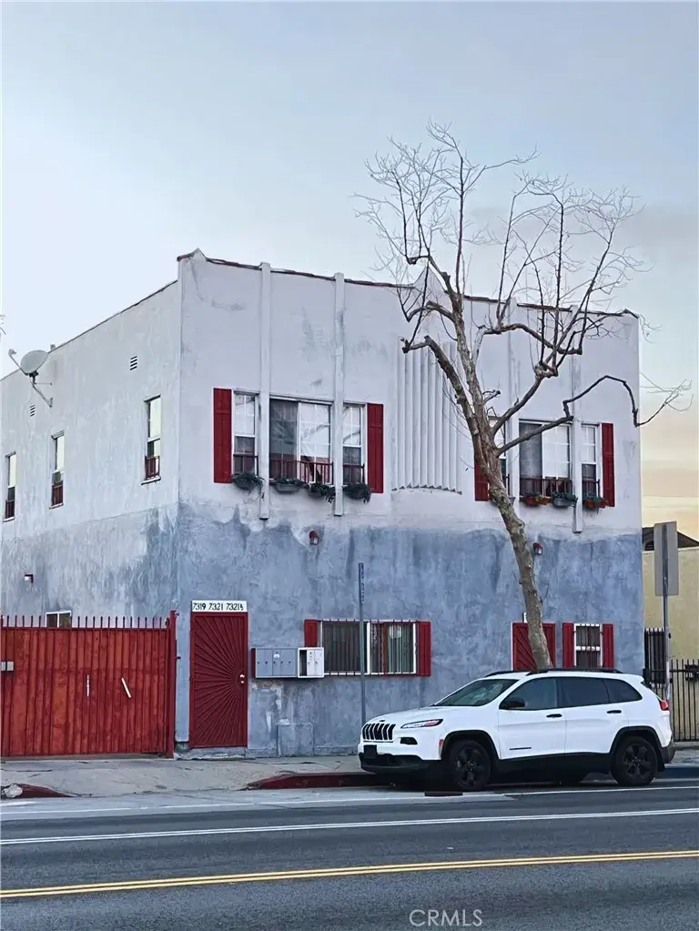 7319 S Normandie, Los Angeles, CA 90044 - #3