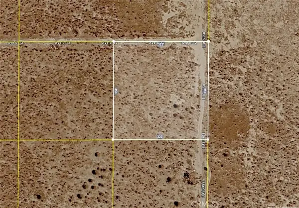 8500 E Avenue L12, Palmdale, CA 93552