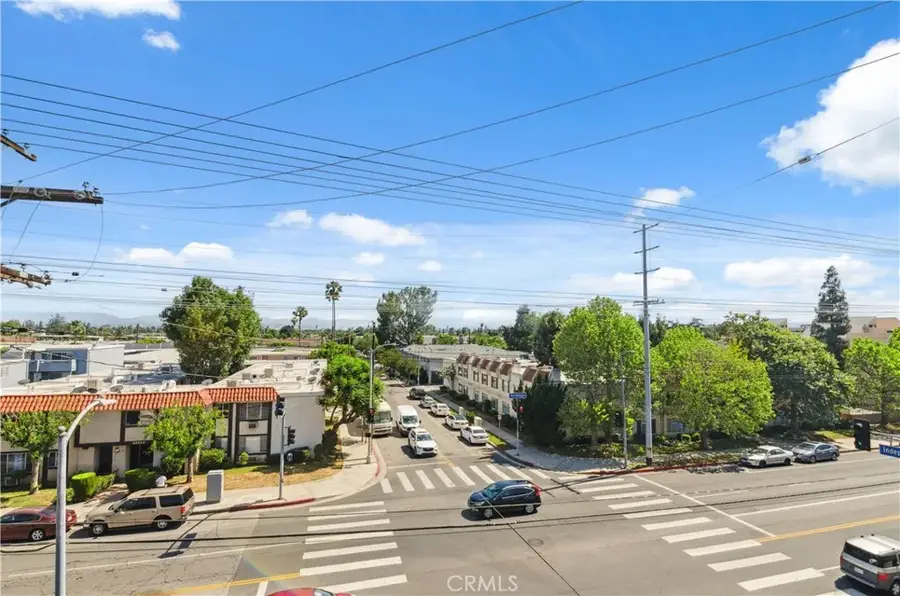 8710 Independence Avenue #301, Canoga Park, CA 91304 - #2