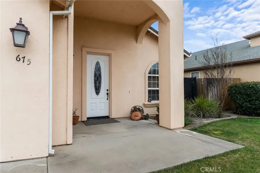 675 Larie, Red Bluff, CA 96080 - #2