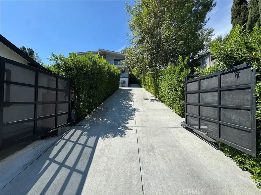 22268 Avenue San Luis, Woodland Hills, CA 91364 - #3