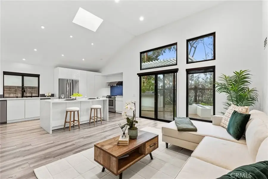 8108 Valley Flores, West Hills, CA 91304 - #2