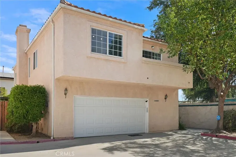 9400 Noble, North Hills, CA 91343 - #2