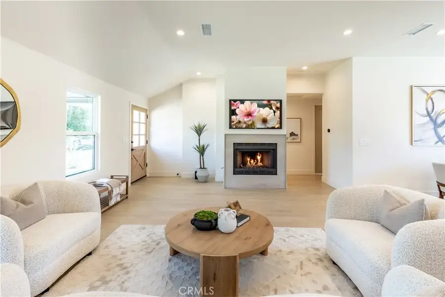 7913 Lasaine, Northridge, CA 91325 - #3