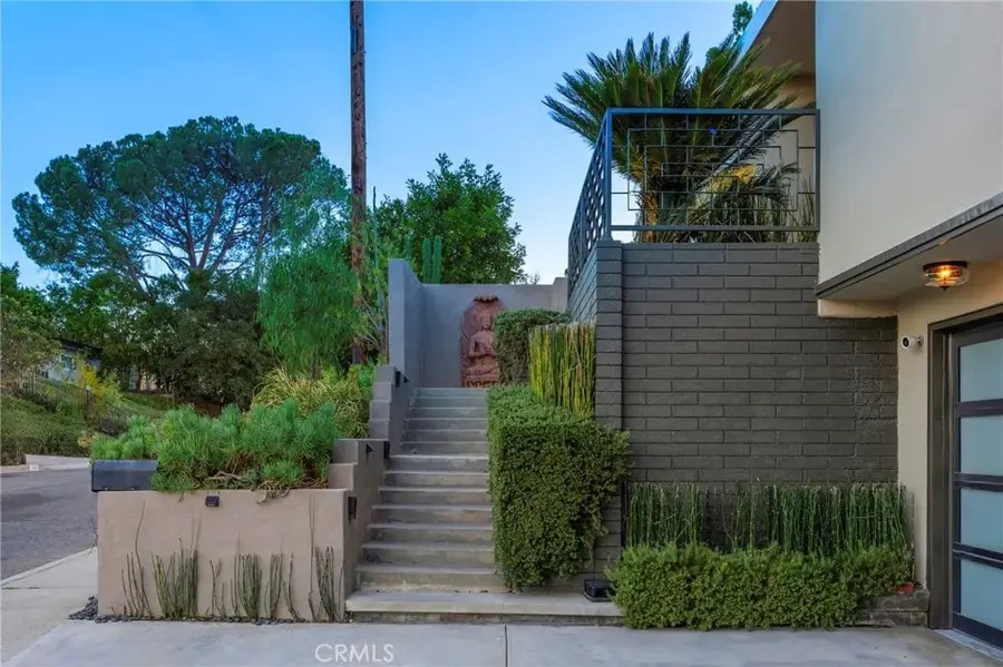 3851 Beverly Ridge, Sherman Oaks, CA 91423 - #2