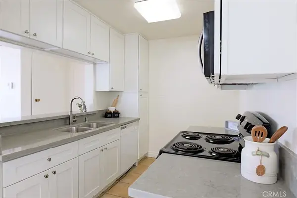 5460 White Oak #K301, Encino, CA 91316