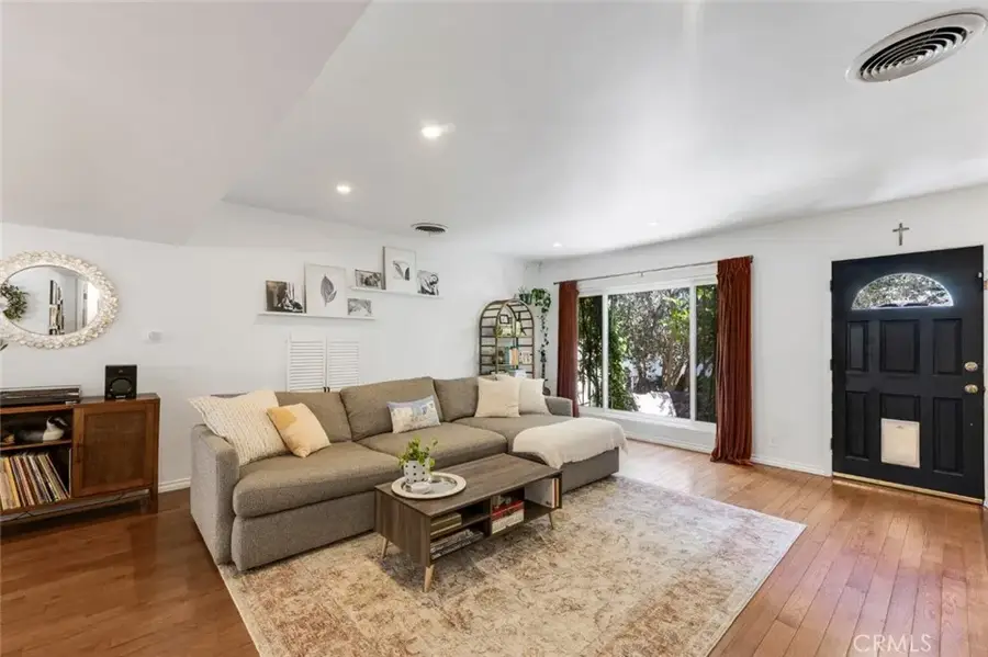 14238 Dickens Street #3, Sherman Oaks, CA 91423 - #2