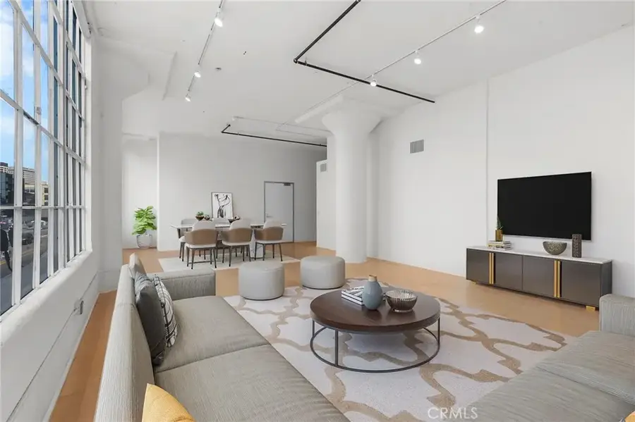 420 S San Pedro #211, Los Angeles, CA 90013 - #3