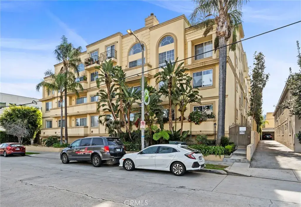 10824 Bloomfield #108, North Hollywood, CA 91602 - #1