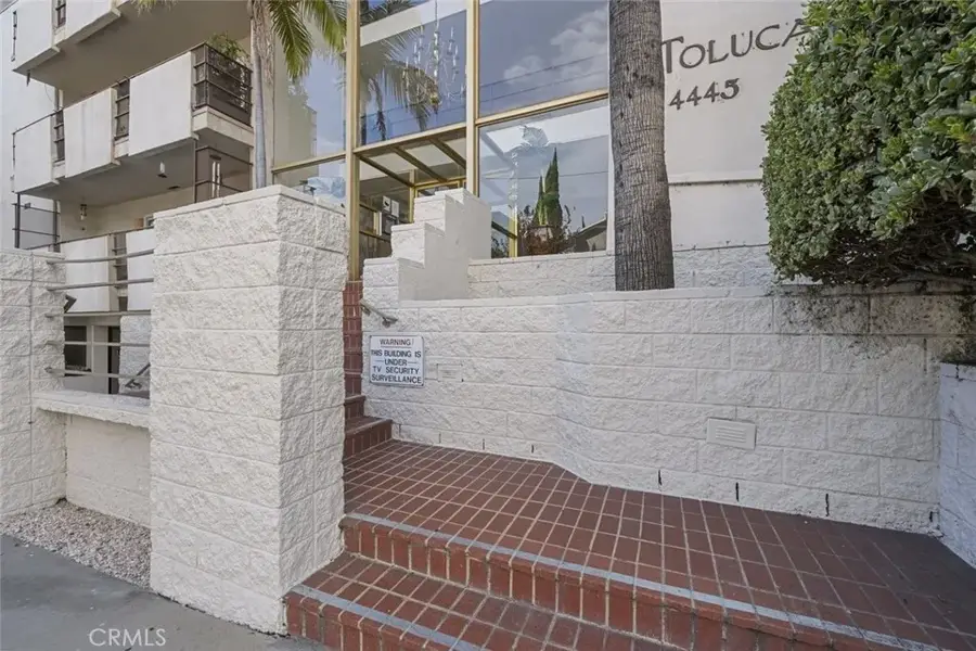 4445 Cartwright Avenue #106, Toluca Lake, CA 91602 - #3