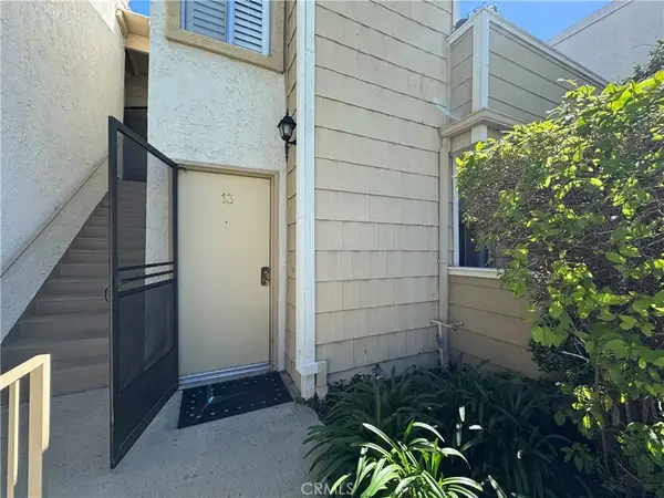 18408 Hatteras #13, Tarzana, CA 91356