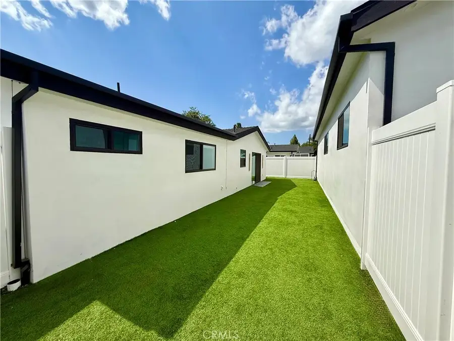 8620 Lubao Avenue, Winnetka, CA 91306 - #3