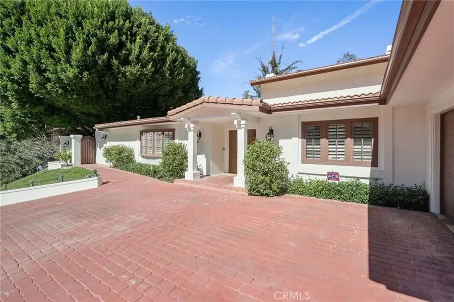 15815 Castlewoods Drive, Sherman Oaks, CA 91403 - #2